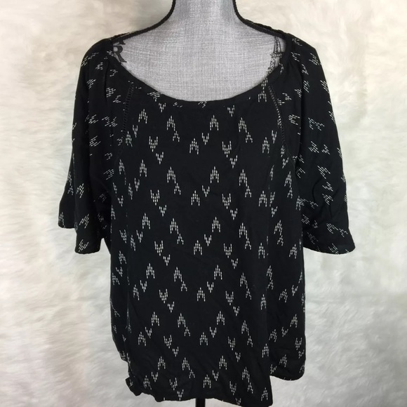 Ava & Viv Tops - ❌SOLD❌Ava & Viv Plus Size Chevron Print Blouse